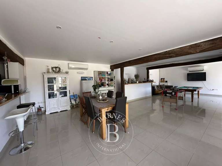 Maison Villeneuve-sur-Conie - 8 chambres - 321m²