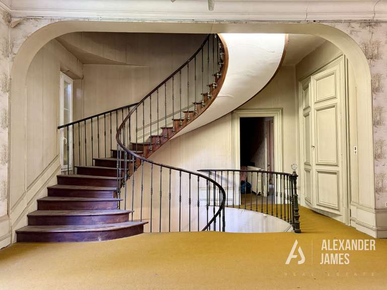 Château Villeneuve-sur-Lot - 6 chambres - 346m²