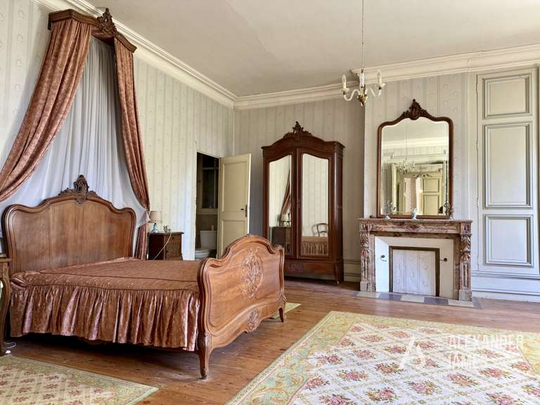 Château Villeneuve-sur-Lot - 6 chambres - 346m²