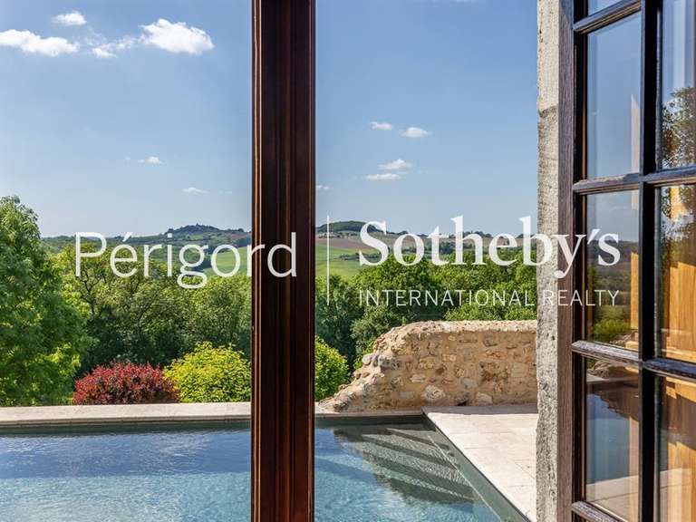 Maison Villeneuve-sur-Lot - 8 chambres - 875m²