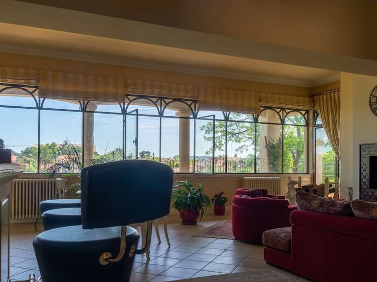 Maison Villeneuve-sur-Lot - 3 chambres - 270m²