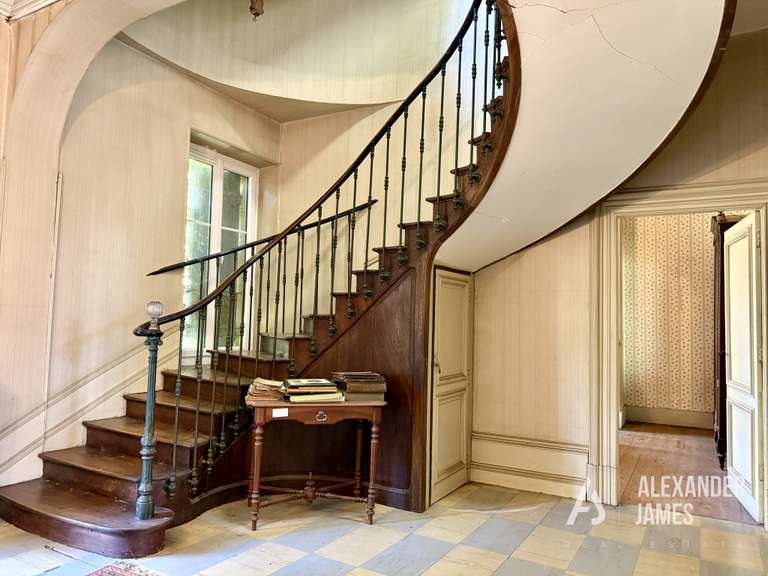 Maison Villeneuve-sur-Lot - 6 chambres - 346m²