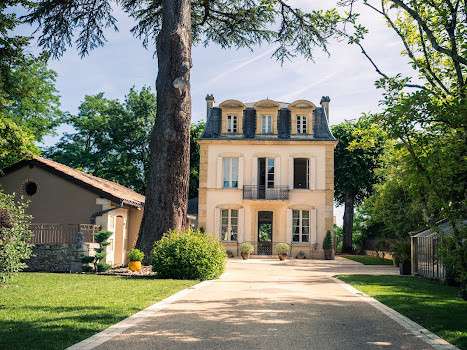 Maison Villeneuve-sur-Lot - 3 chambres - 270m²