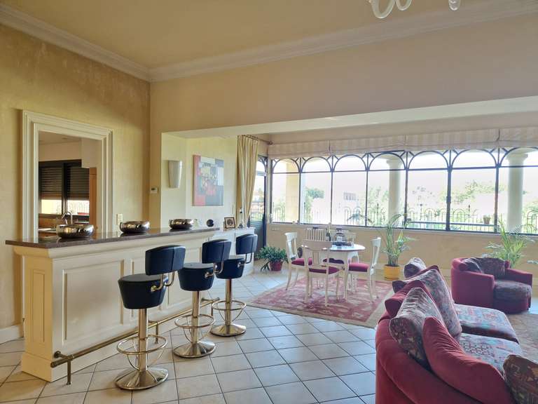 Maison Villeneuve-sur-Lot - 3 chambres - 270m²