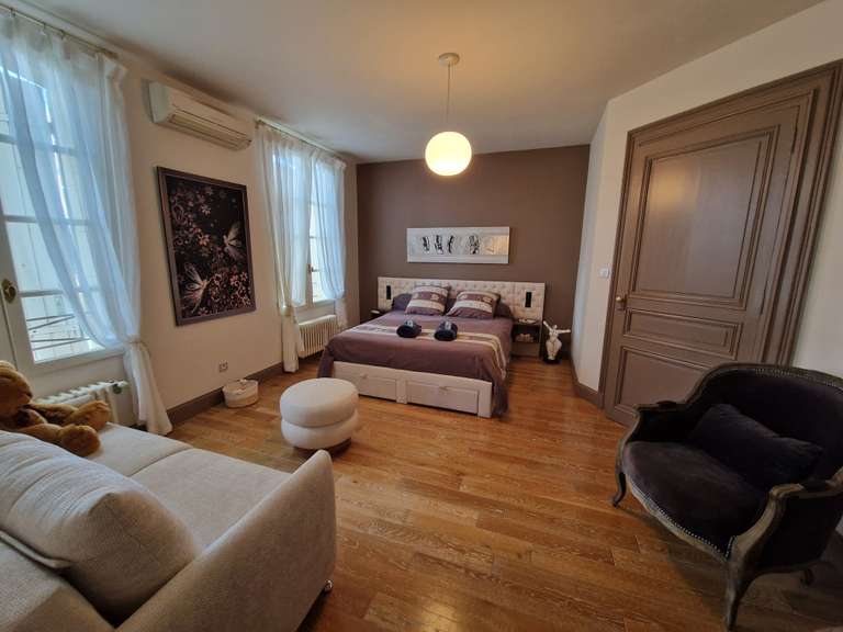 Maison Villeneuve-sur-Lot - 3 chambres - 270m²