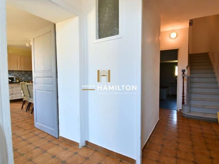 Propriété Villeneuve-sur-Vère - 5 chambres - 207m²