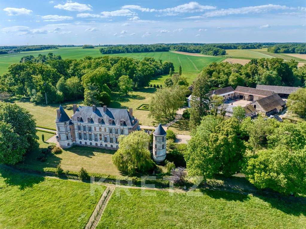 Château Villeneuve-sur-Yonne