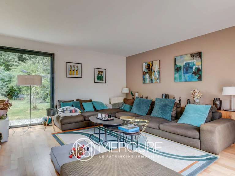 Villa Villeneuve-Tolosane - 4 chambres - 301m²