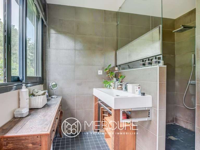 Villa Villeneuve-Tolosane - 4 chambres - 301m²