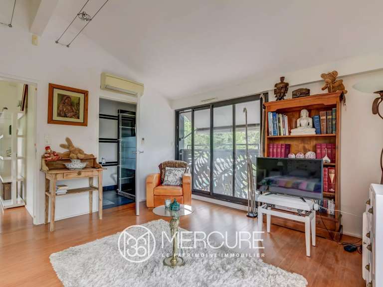 Villa Villeneuve-Tolosane - 4 chambres - 301m²