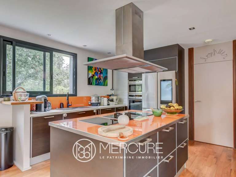 Villa Villeneuve-Tolosane - 4 chambres - 301m²