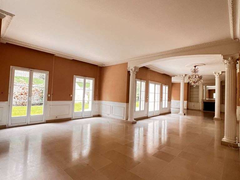 Maison Villennes-sur-Seine - 5 chambres - 496m²
