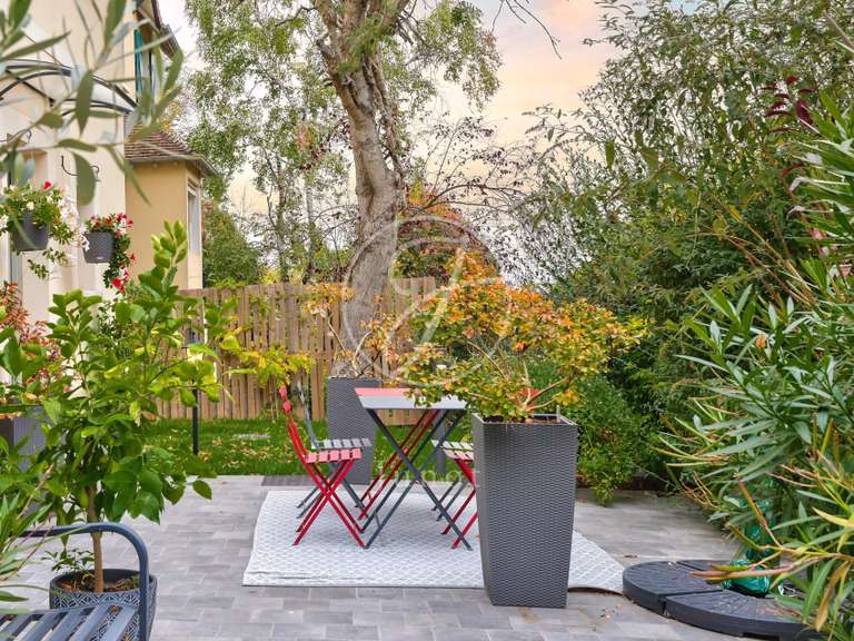 Maison Villennes-sur-Seine - 2 chambres - 148m²