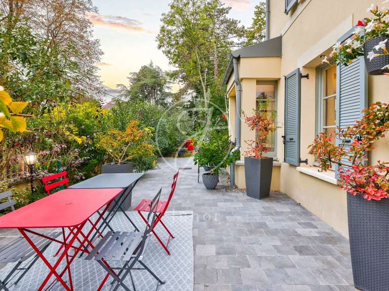 Maison Villennes-sur-Seine - 2 chambres - 148m²