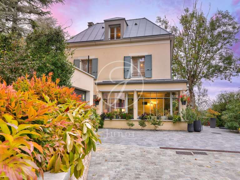 Maison Villennes-sur-Seine - 2 chambres - 148m²