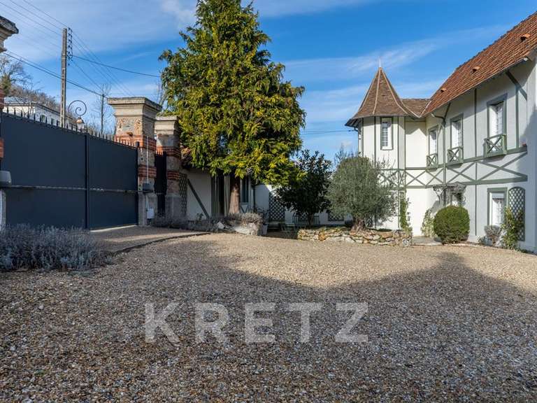 House Villennes-sur-Seine - 5 bedrooms - 236m²