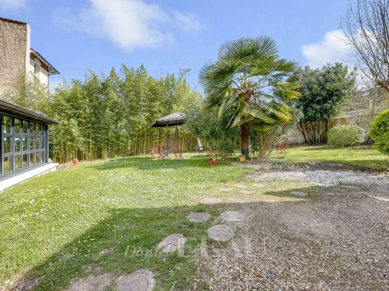 Maison Villennes-sur-Seine - 3 chambres - 216m²