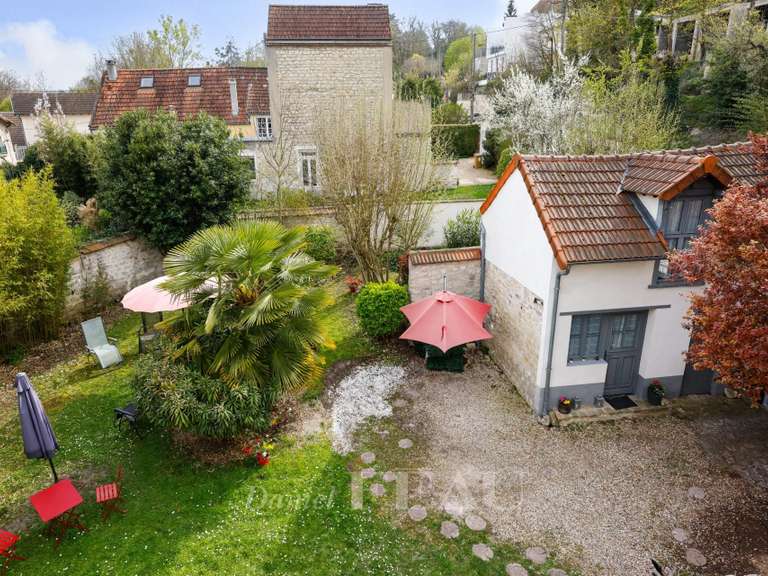 Maison Villennes-sur-Seine - 3 chambres - 216m²