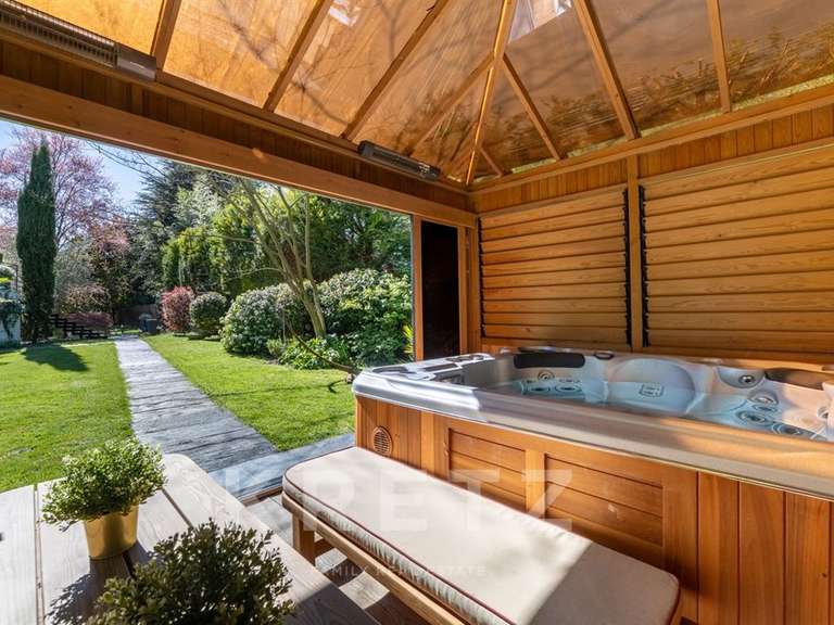 Maison Villennes-sur-Seine - 3 chambres - 208m²