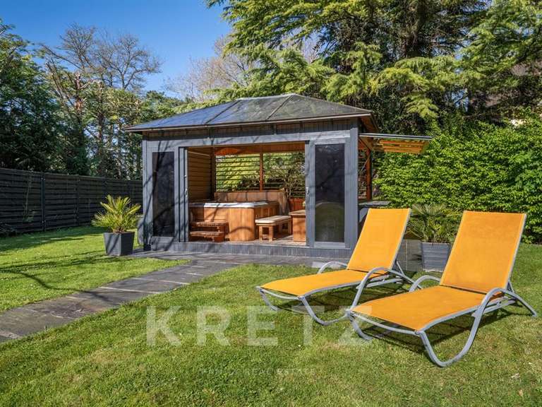 Maison Villennes-sur-Seine - 3 chambres - 208m²
