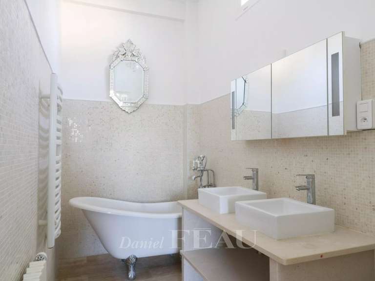 House Villennes-sur-Seine - 3 bedrooms - 209m²