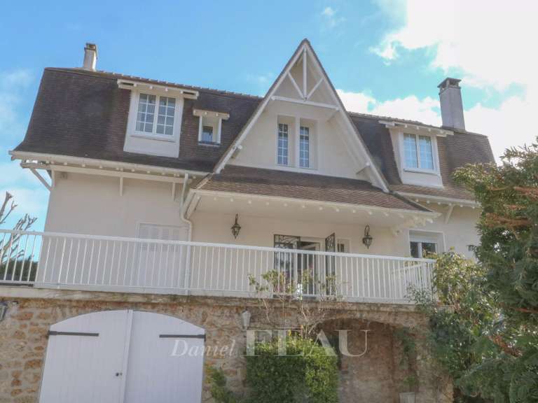 House Villennes-sur-Seine - 3 bedrooms - 209m²