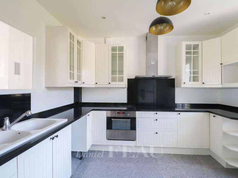 House Villennes-sur-Seine - 3 bedrooms - 209m²