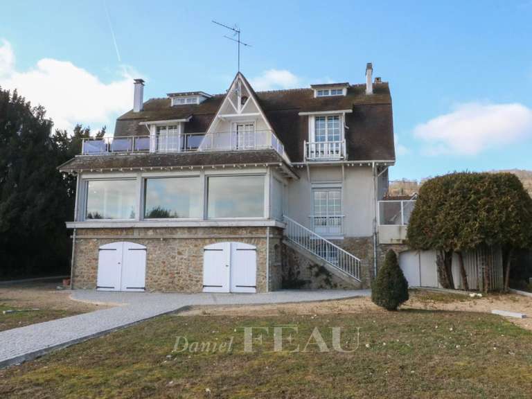 House Villennes-sur-Seine - 3 bedrooms - 209m²