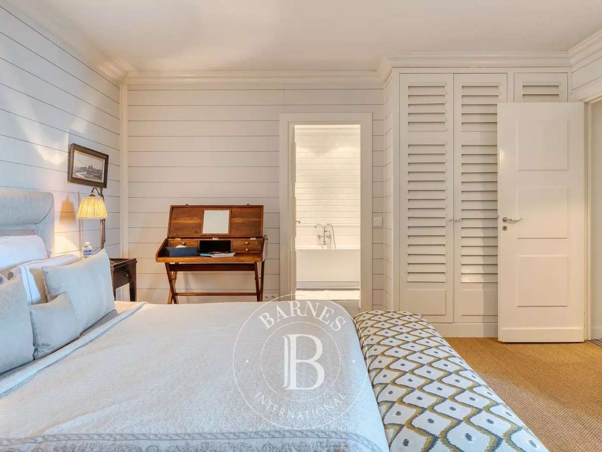 Property Villerville