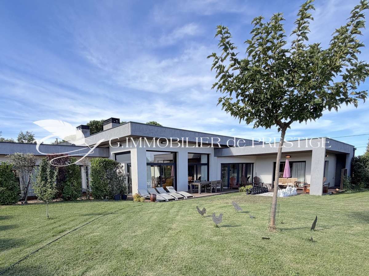 Apartment Villes-sur-Auzon