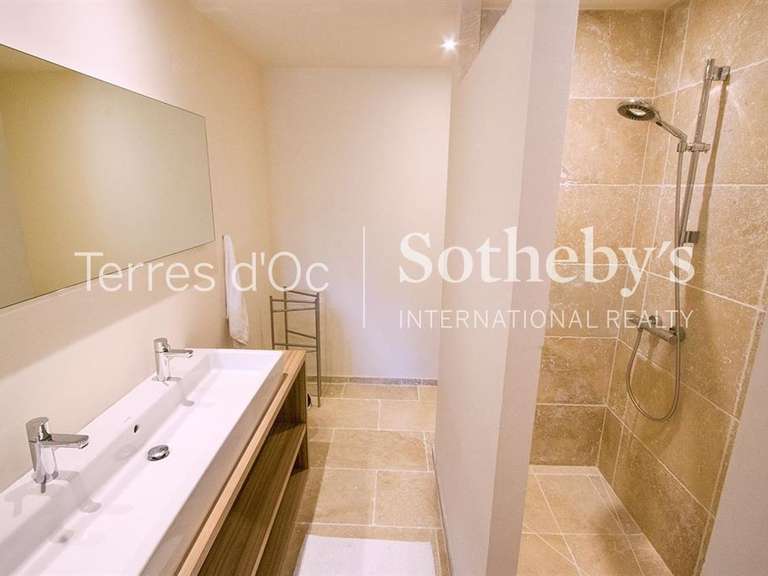 Propriété Villesèque-des-Corbières - 14 chambres - 840m²