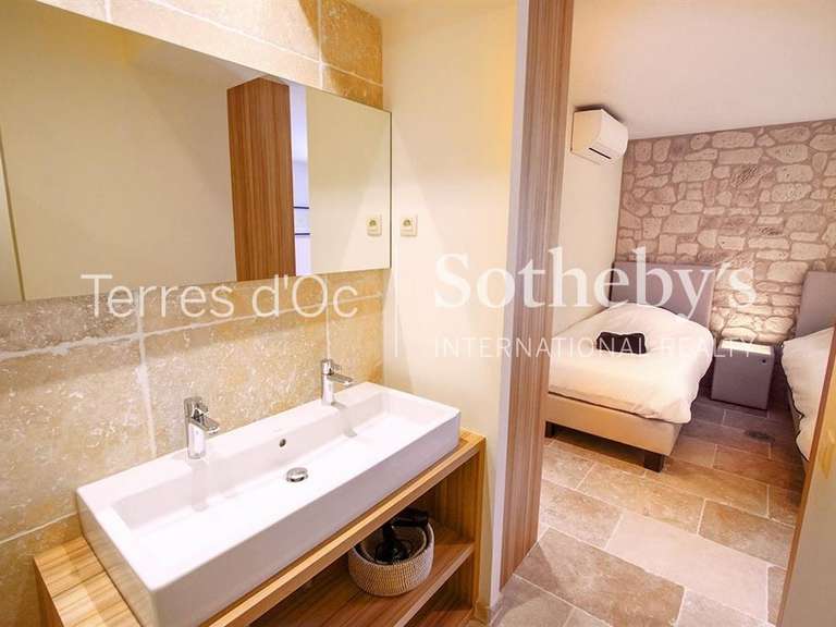 Propriété Villesèque-des-Corbières - 14 chambres - 840m²