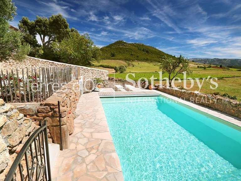 Propriété Villesèque-des-Corbières - 14 chambres - 840m²