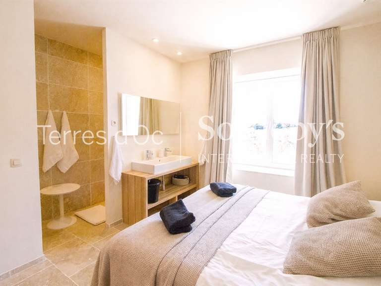 Propriété Villesèque-des-Corbières - 14 chambres - 840m²
