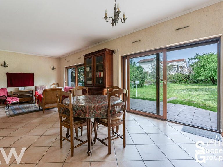 Villa Villeurbanne - 4 chambres - 181m²