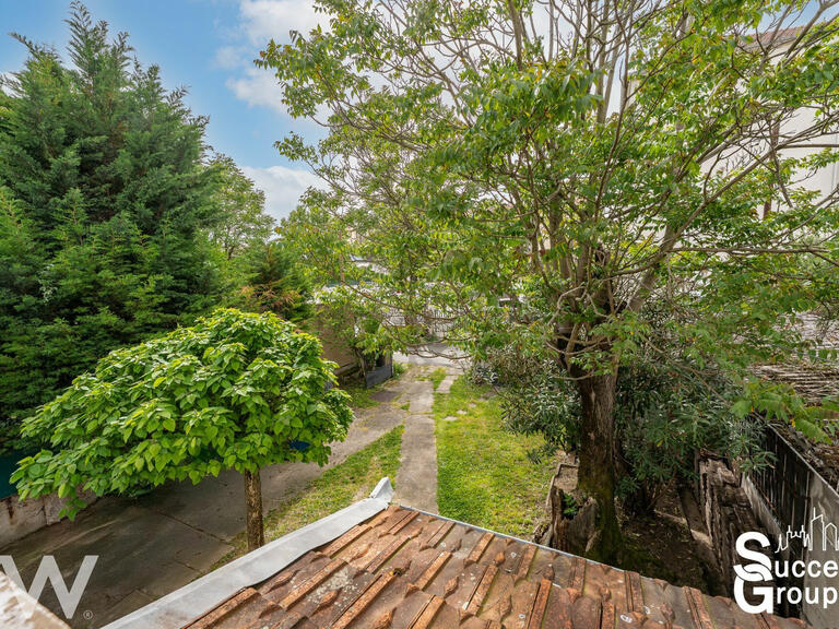 Villa Villeurbanne - 4 chambres - 181m²