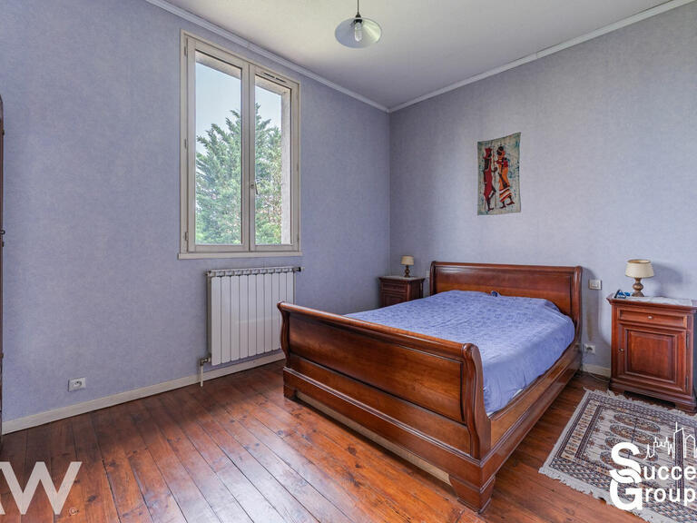 Villa Villeurbanne - 4 chambres - 181m²