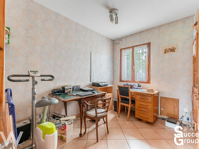 Villa Villeurbanne - 4 chambres - 181m²