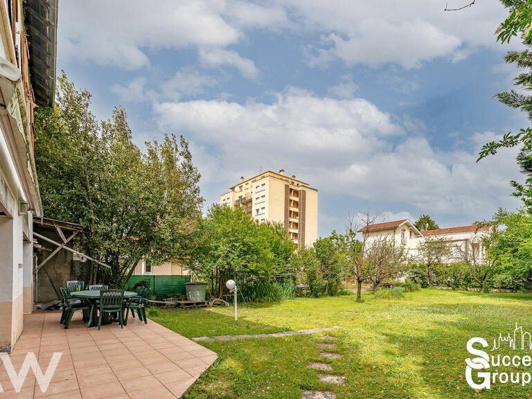 Villa Villeurbanne - 4 chambres - 181m²