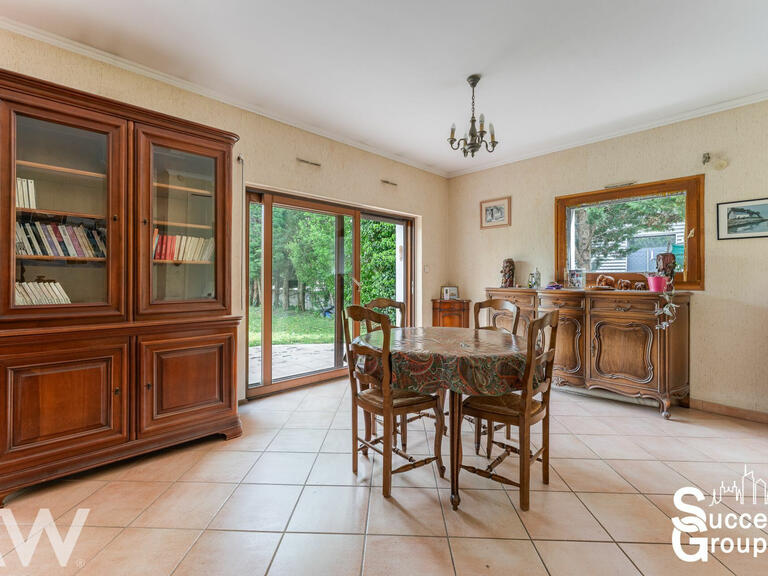 Villa Villeurbanne - 4 chambres - 181m²