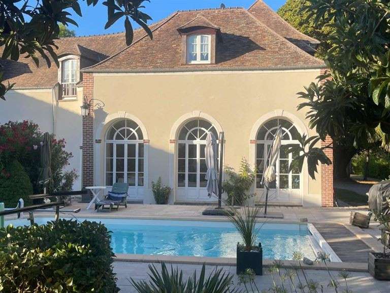 Propriété Villiers-sur-Orge - 10 chambres - 625m²
