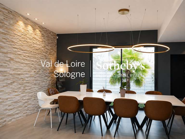 Maison Vineuil - 6 chambres - 259m²