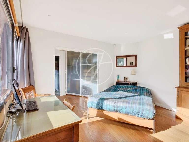 Maison Viroflay - 6 chambres - 207m²