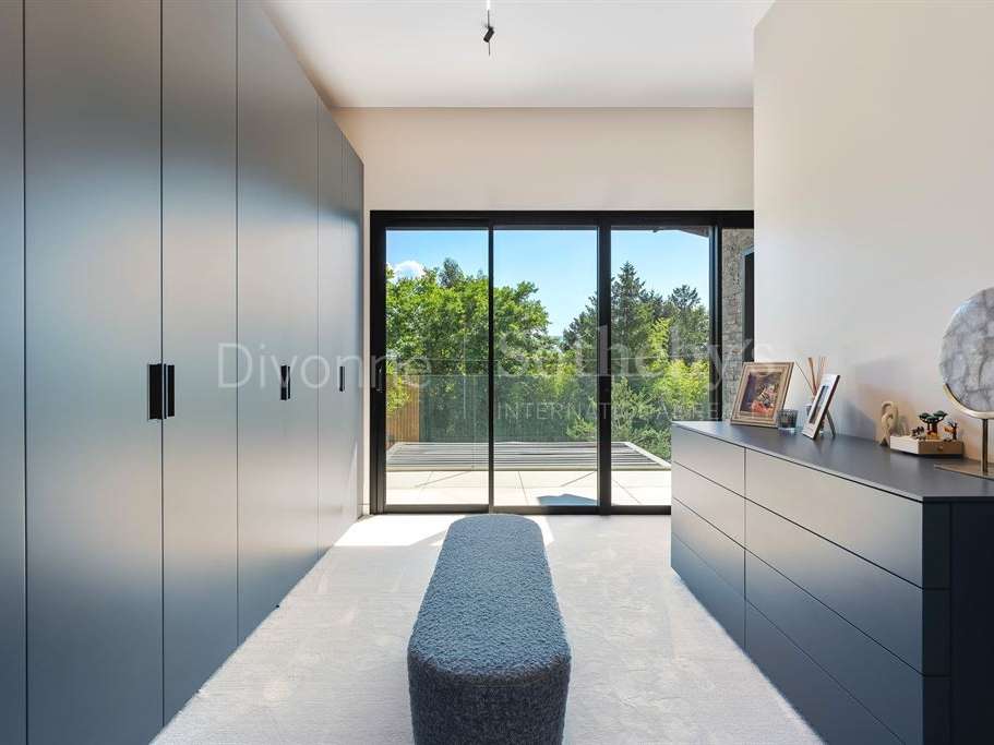 Maison Viry