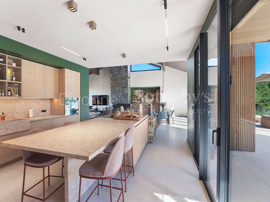 Maison Viry