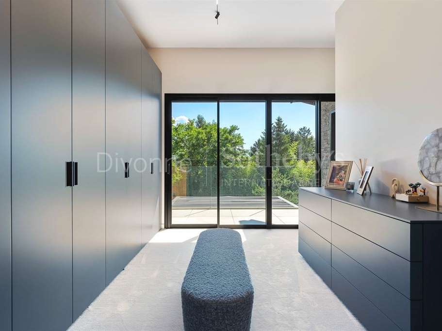 Maison Viry