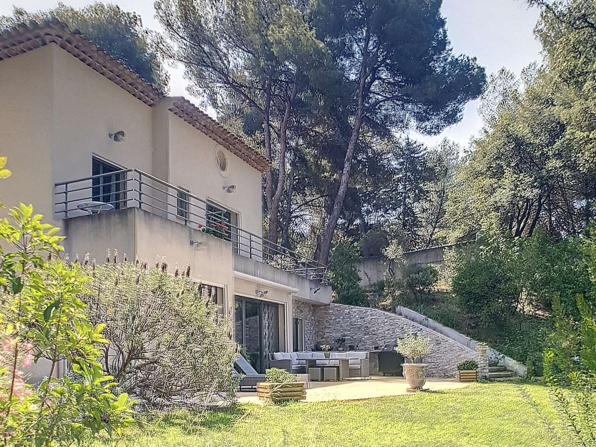 Maison Vitrolles