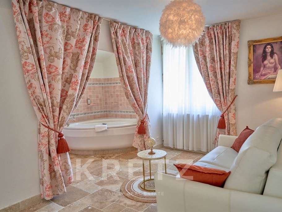 Property Vogüé