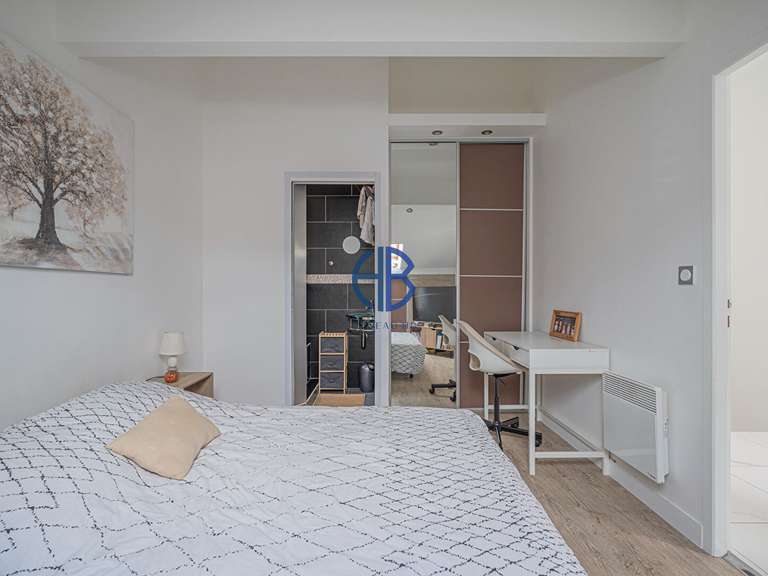 Maison Voiron - 5 chambres - 178m²