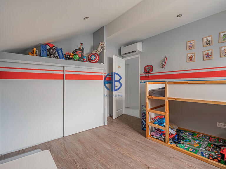 Maison Voiron - 5 chambres - 178m²